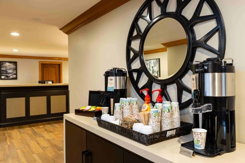 Daily Coffee and Hot Cocoa