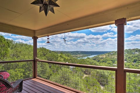 Austin Vacation Rental | 3BR | 2BA | 1,550 Sq Ft | Stairs Required