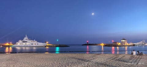 Beach nearby, sun loungers