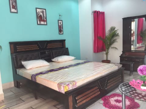 4 Schlafzimmer zentral gelegenes geräumiges Haus in Banjara Hills Straße Nummer 3 Haus in Hyderabad
