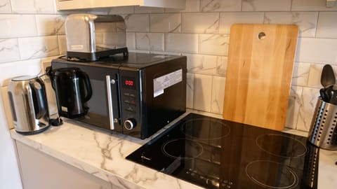 Oven, dishwasher, coffee/tea maker