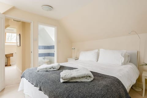 9 bedrooms, iron/ironing board, travel crib, free WiFi