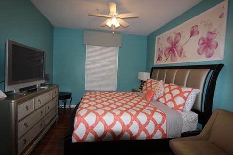 3 bedrooms, iron/ironing board, cribs/infant beds, internet