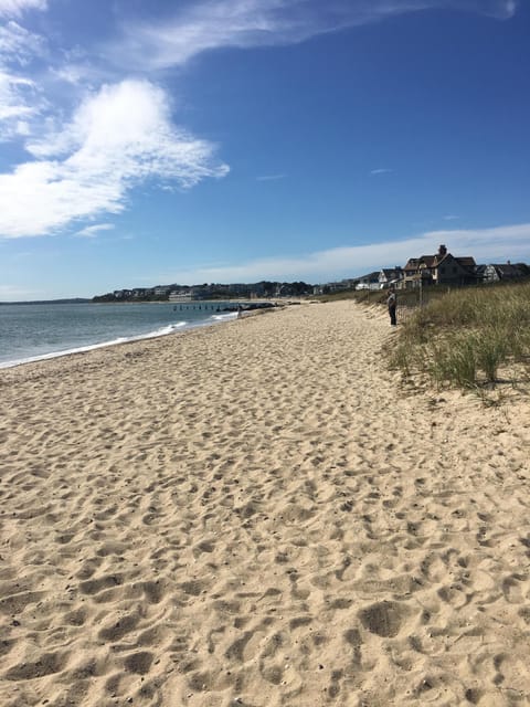 Beach nearby, sun loungers, beach towels