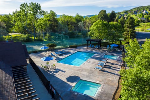 Seasonal outdoor pool, a heated pool