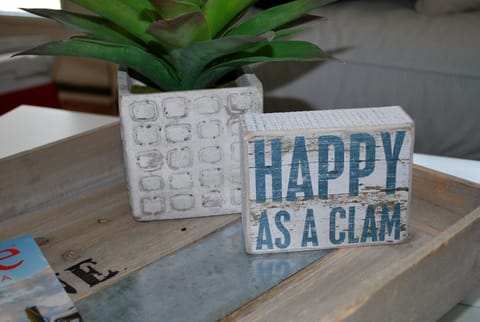 YOU'LL BE "HAPPY AS A CLAM" IN THIS HOME AWAY FROM HOME!