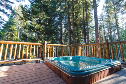 Your private hottub in the pines