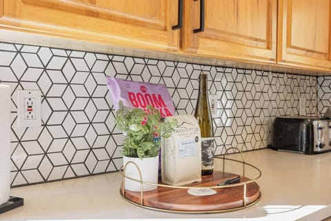 We serve coffee, tea, wine and snacks!