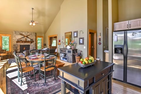 Kitchen | Toaster | Crockpot | Spices | Trash Bags & Paper Towels