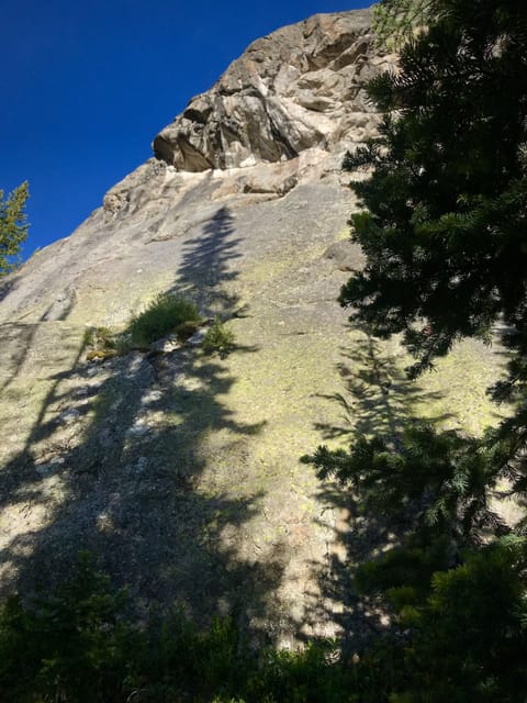 Along the trail to the waterfalls