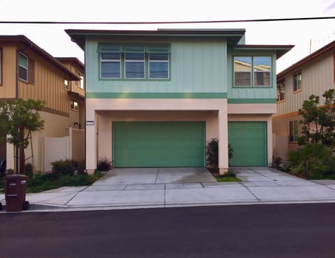 garage, back of house