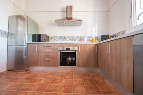 Enjoy the kitchen of this villa in Alhaurín el Grande