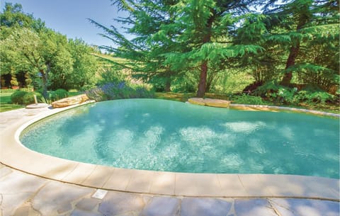 Outdoor pool, an infinity pool