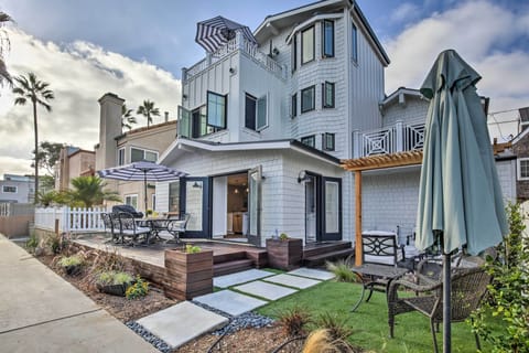 San Diego Vacation Rental | 4BR | 3BA | 2,000 Sq Ft | Access by Stairs