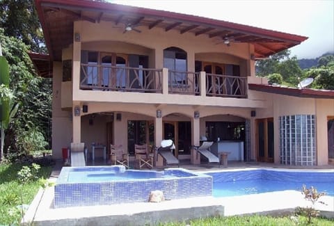 View of House with Private Pool and Jacuzzi