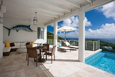 Outdoor pool, an infinity pool