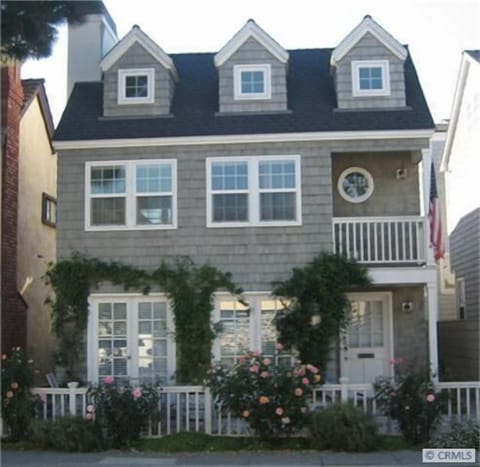 Cape Cod designed home on Little Balboa Island, 3 doors from South Bay Front