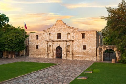 Our duplex is 1.1 miles from the Alamo.