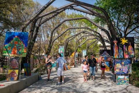 Our duplex is 0.4 miles from Hemisfair Park which has a splash pad, a park setting with water fountains and a playground