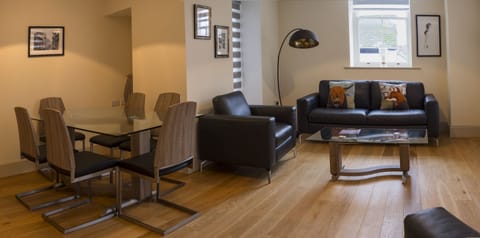 Large open plan living, dining and kitchen areas. Elegantly and contemporary.