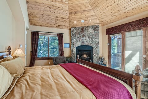 FREE SkyCard Activities - Luxury Home, Private Hot Tub, Huge Private Porch - Marksberry Lodge House in Breckenridge