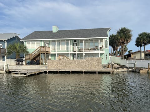 Back view of House facing Little Bay