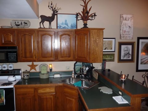 open floor plan cook while entertaining family & guest