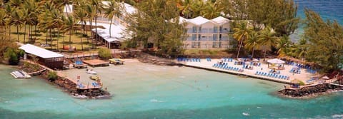 Beach nearby, sun loungers