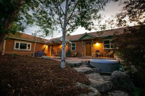 Riverside Hacienda exterior private courtyard.