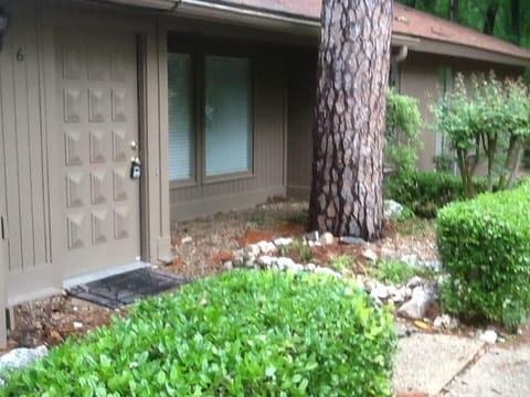 This cozy condo is tucked away in a quiet cul-d-sac.