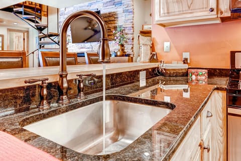 Fresh & Cold Mountain Tap Water