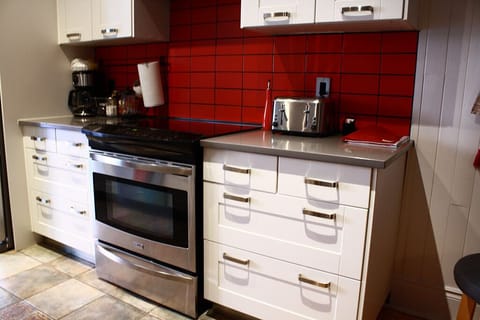 Modular and very practical kitchen.  Cabinets filled with as you need to cook