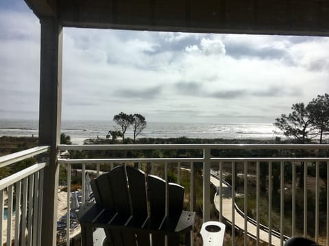 270 degree of direct Oceanfront view