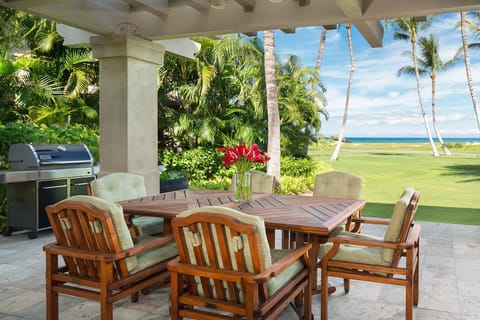Outdoor Dining and BBQ area
