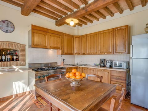 Room, Countertop, Property, Furniture, Kitchen, Building, Cabinetry, Ceiling, Interior Design, Real Estate