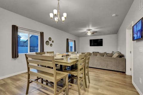 Large kitchen and dining area. Space for up to 10 people to eat comfortably!!