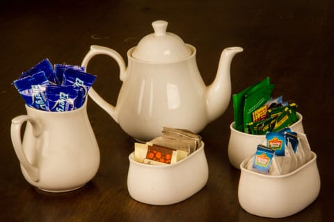 Teabags, Coffee, Creamer & Sugar