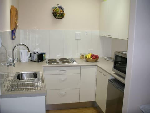 Fridge, microwave, oven, coffee/tea maker