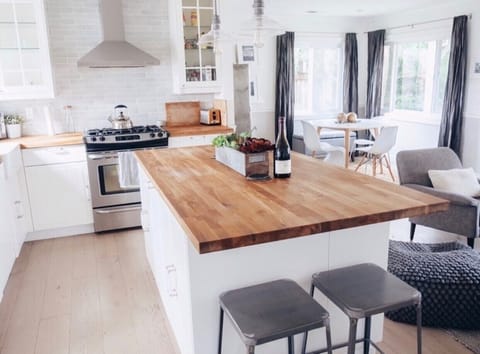 Perfect place to cook, we have a fully stocked kitchen