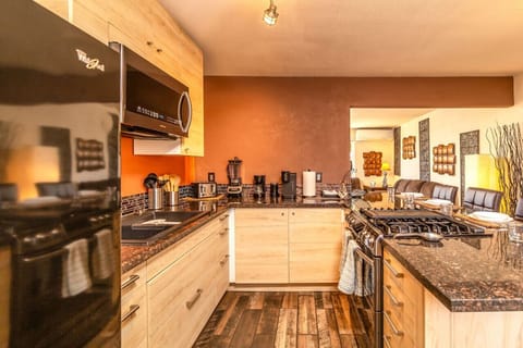 Fully equipped kitchen