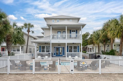 Welcome to Sunshine in Destin!