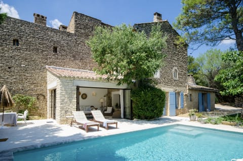 17th Century stone house  -  stylish contemporary interior. 