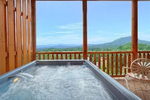 Hot tub on lower deck is perfect for relaxing after a hard day sightseeing