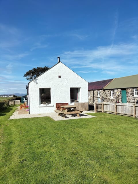 Fully enclosed garden