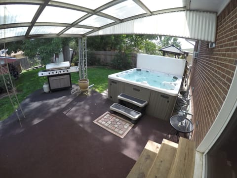 Hottub off the patio and grill! Great place to spend time!