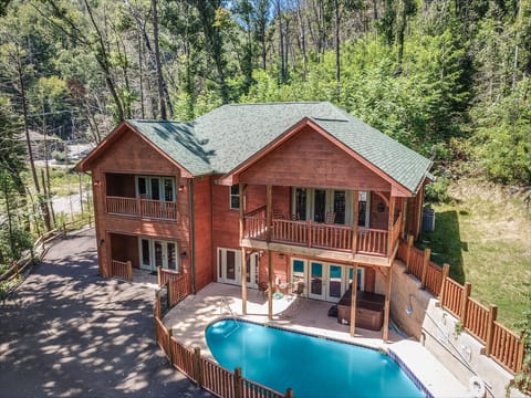 Welcome to Smoky Mountain Splash!