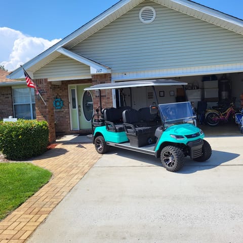 FREE  New six-setter golf cart. Electric lithium-ion battery.