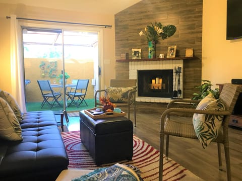 Welcome to your Casita Arizona – Tempe:
One story, 3 Bedrooms + 2 Bathrooms