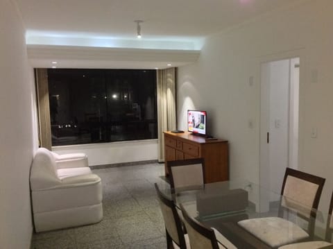 Living room | Smart TV, foosball, table tennis