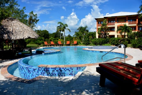 Outdoor pool, an infinity pool